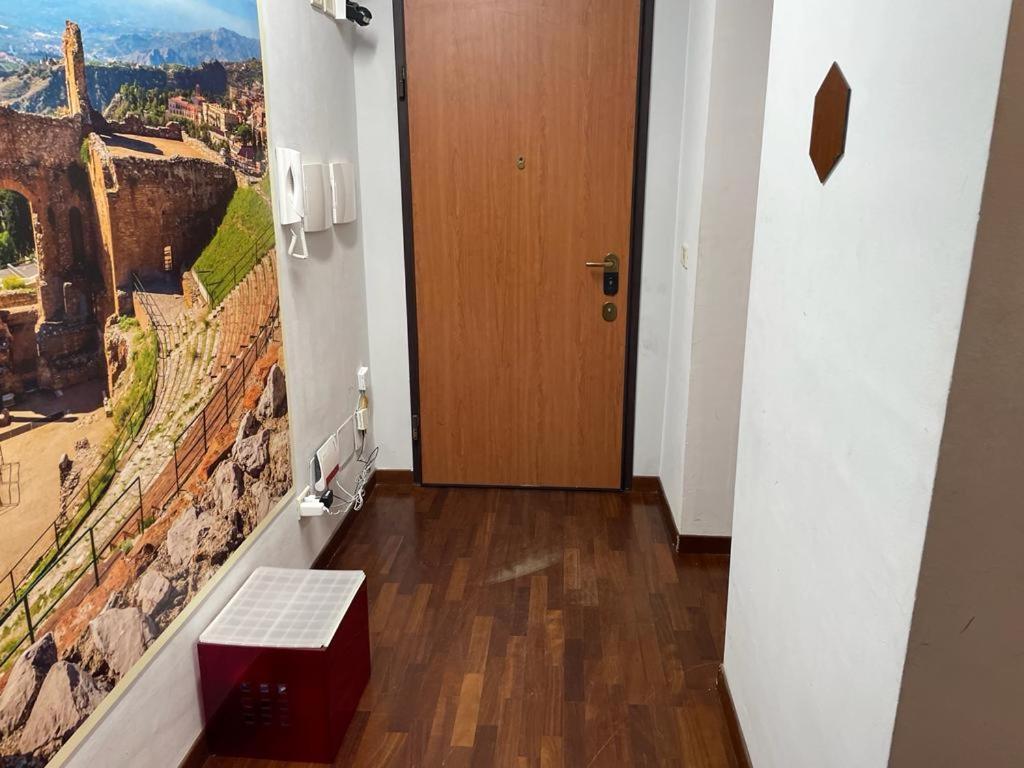 Locami Holiday&Rooms Suite Jolanda Katanya Dış mekan fotoğraf