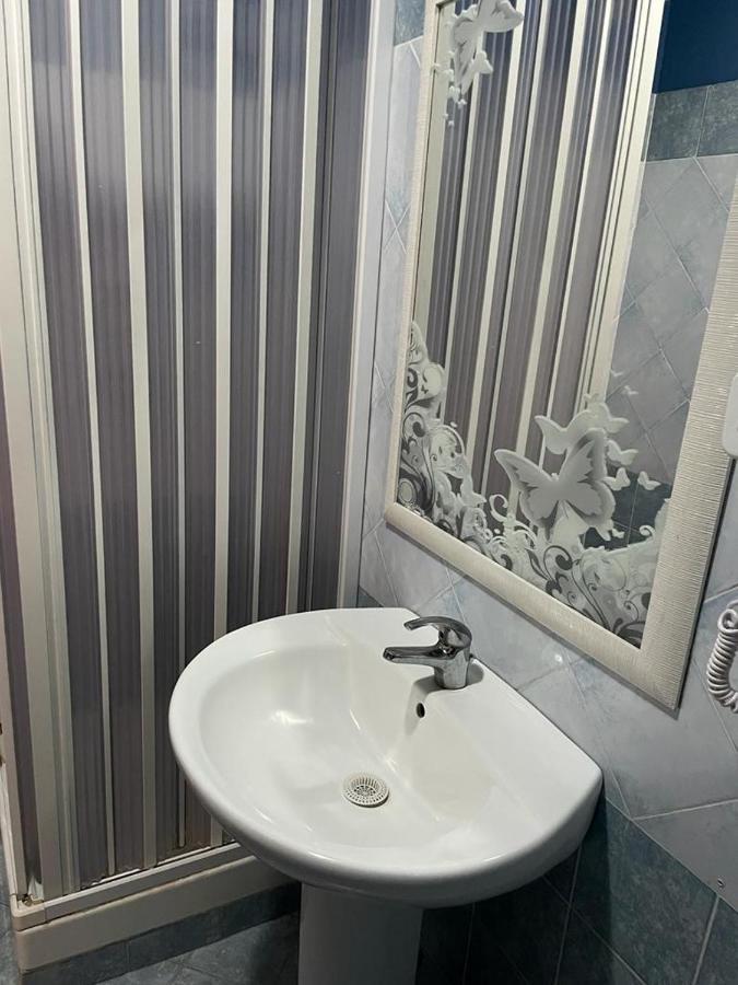 Locami Holiday&Rooms Suite Jolanda Katanya Dış mekan fotoğraf